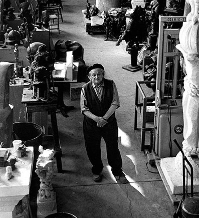 Jacques Lipchitz At his art studio, 1967 Copyright John Swope Trust / MPTV